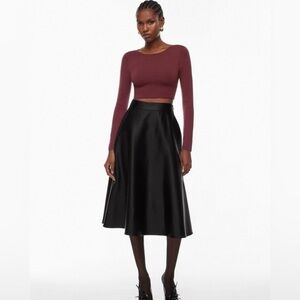 NEW Aritzia Babaton Sculpt Knit Forefront Cropped Top